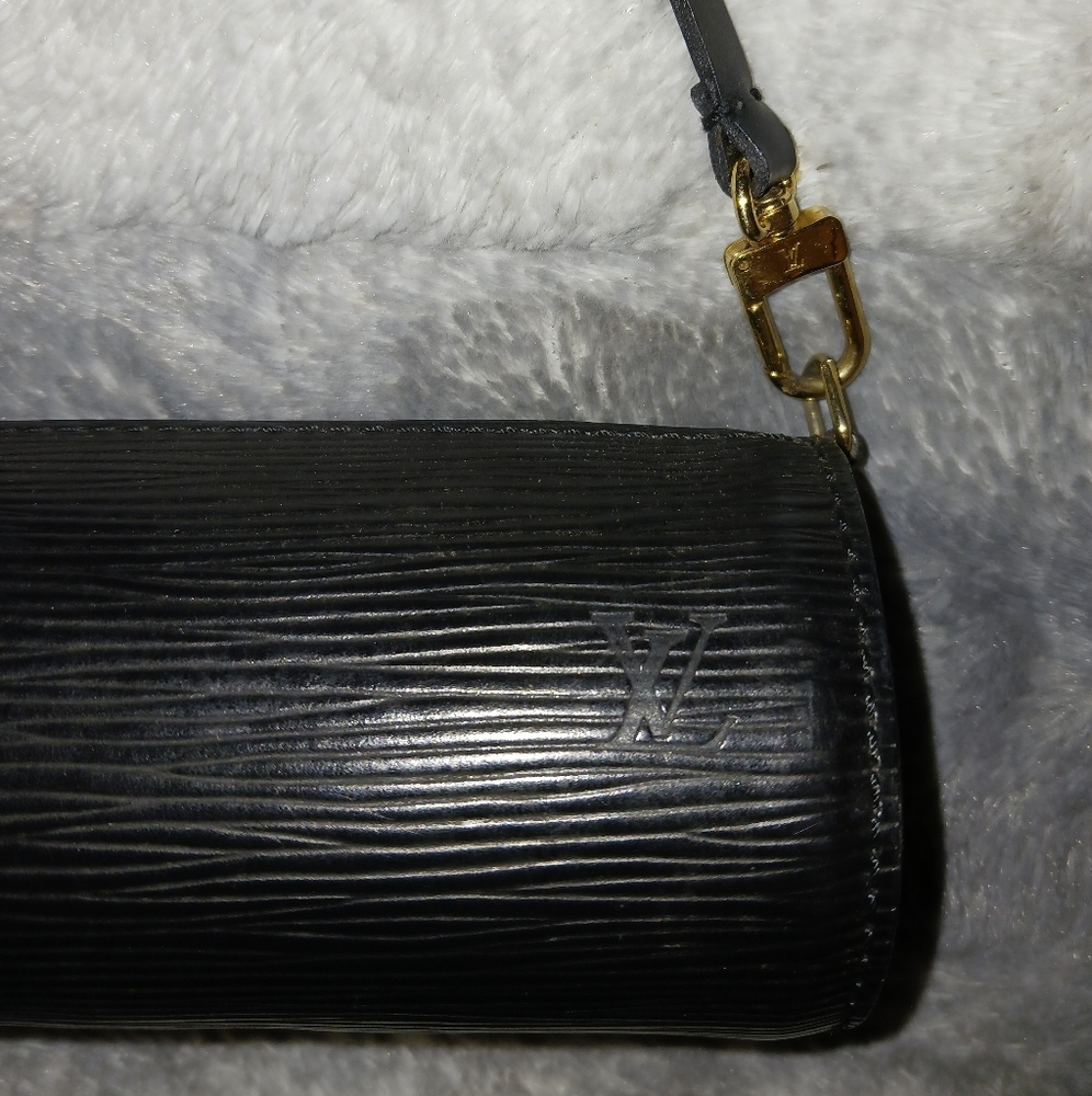 LIKE NEW Auth Louis Vuitton Mini Epi Leather Pouchette Handbag - Picture 2 of 7